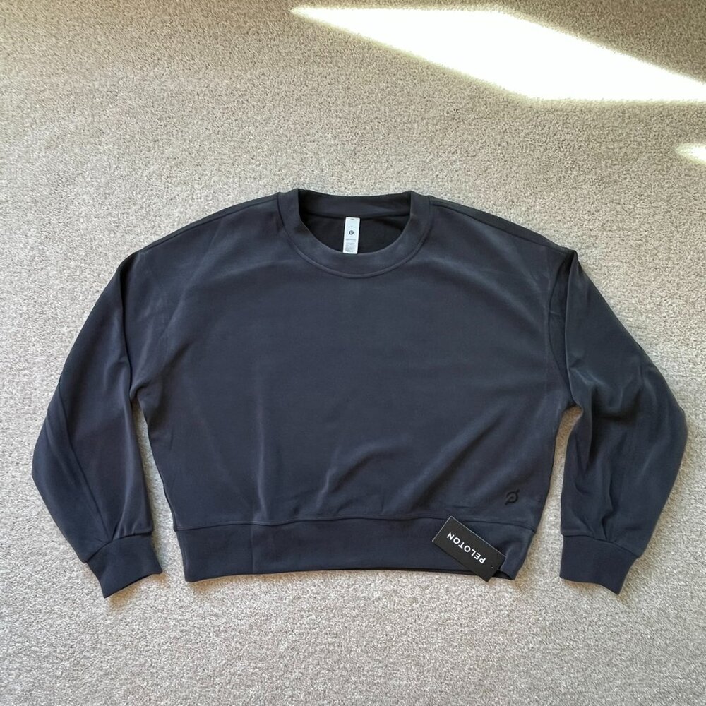 NWT Peloton x Lululemon Perfectly Oversized Crop Crew Softstreme - 6